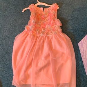 Beautiful spring dress for girls. Never worn.